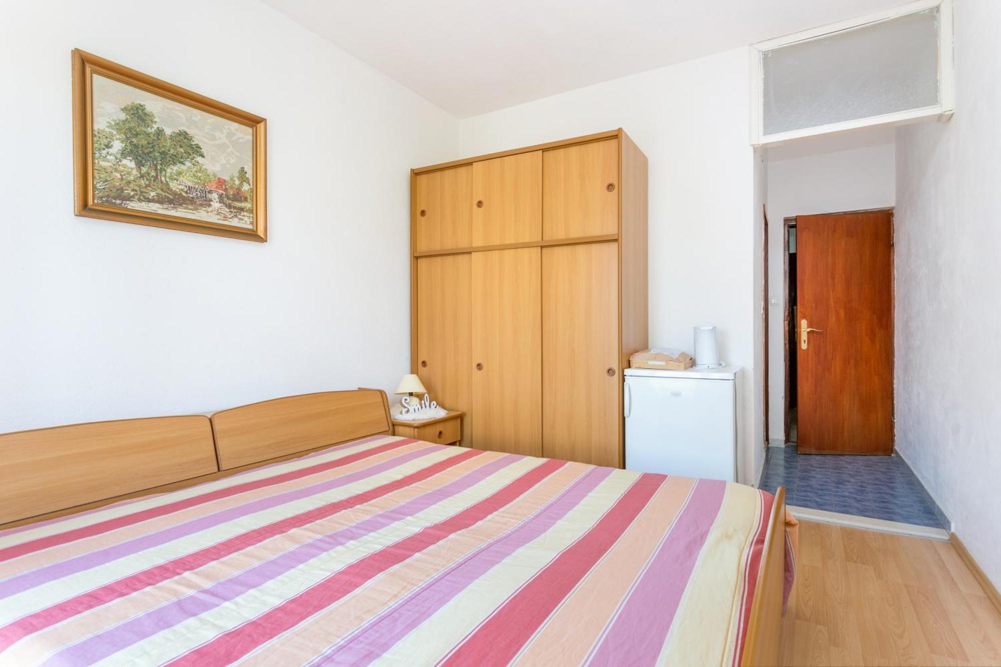 Apartments And Rooms With Parking Space Supetar, Brac - 5658 Szoba fotó